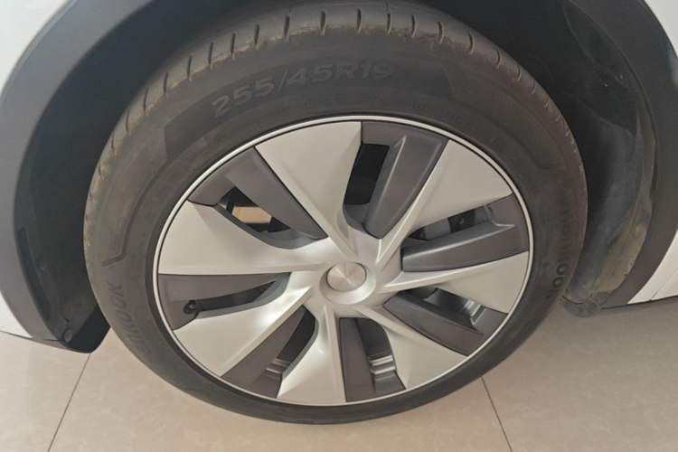 Used Tesla Model Y 2021 Revised Version 2 Long-Range All-Wheel-Drive Edition Left Front Wheel Hub