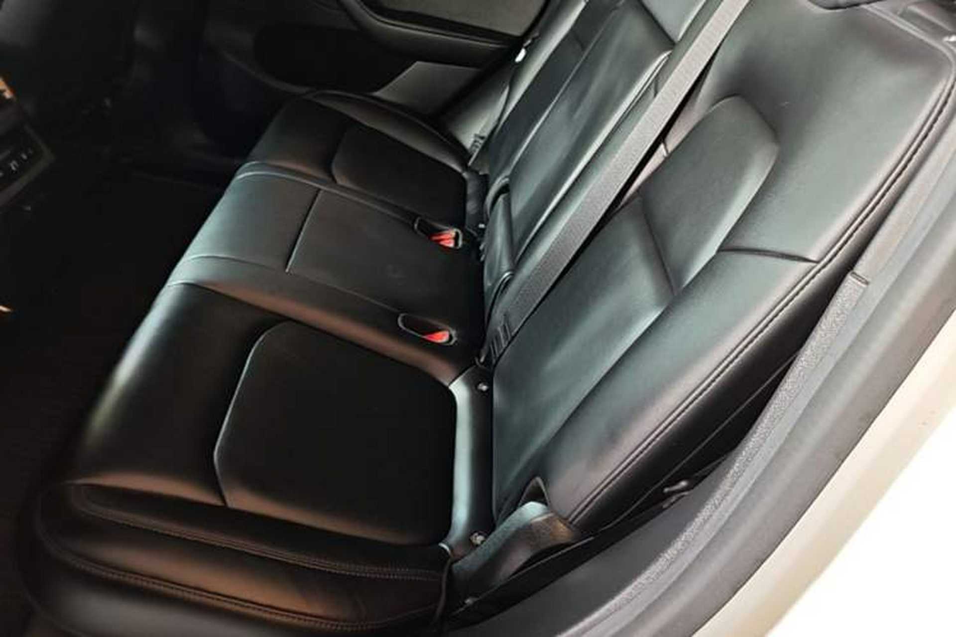 Used Tesla Model Y 2021 Performance High-Performance All-Wheel-Drive Version Left Rear Seat