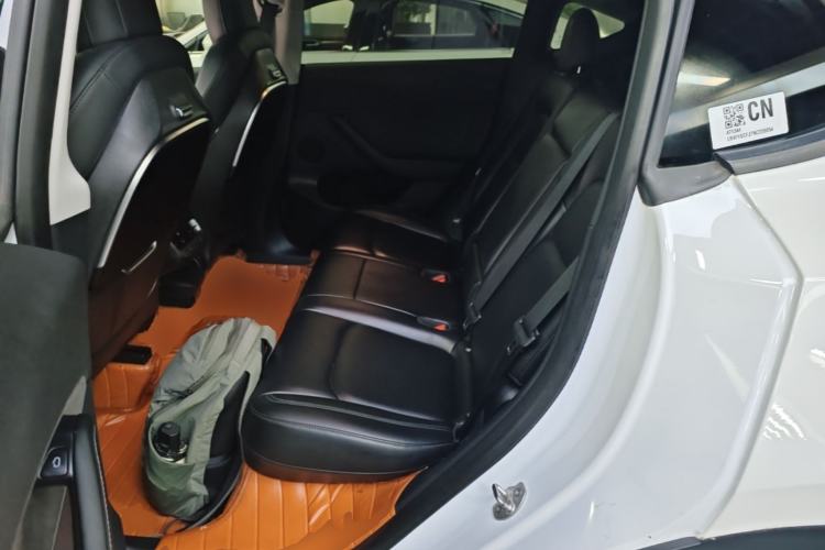 Used Tesla Model Y 2021 Standard Range Rear-Wheel Drive Version Left Rear Seat