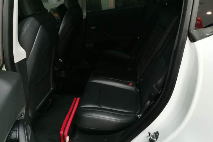 Used Tesla Model Y 2021 Performance High-Performance All-Wheel-Drive Version Left Rear Seat
