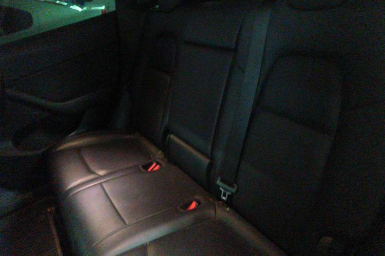 Used Tesla Model Y 2021 Standard Range Rear-Wheel Drive Version Left Rear Seat