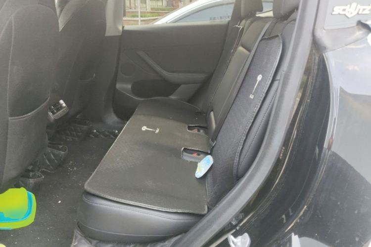 Used Tesla Model Y 2021 Long-Range All-Wheel-Drive Version 3D7 Left Rear Seat