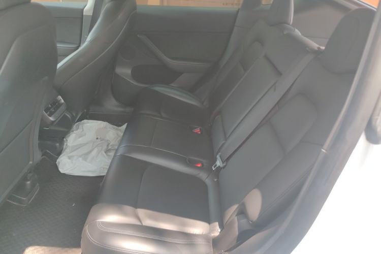 Used Tesla Model Y 2021 Long-Range All-Wheel-Drive Version Left Rear Seat