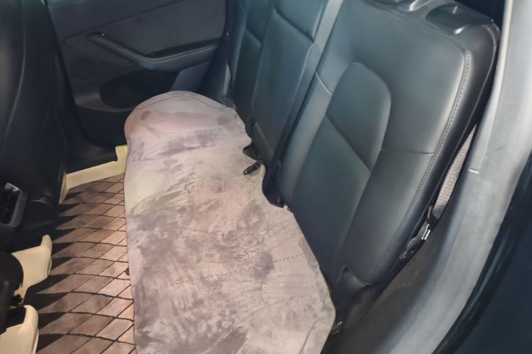 Used Tesla Model Y 2021 Standard Range Rear-Wheel Drive Version Left Rear Seat