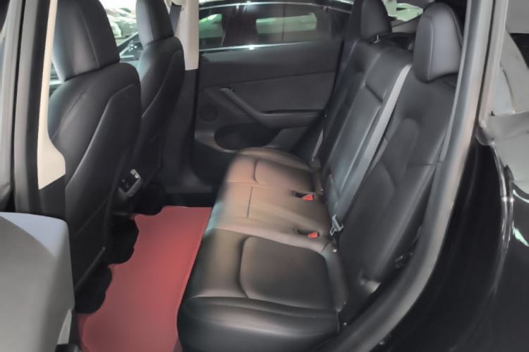 Used Tesla Model Y 2021 Long-Range All-Wheel-Drive Version 3D7 Left Rear Seat
