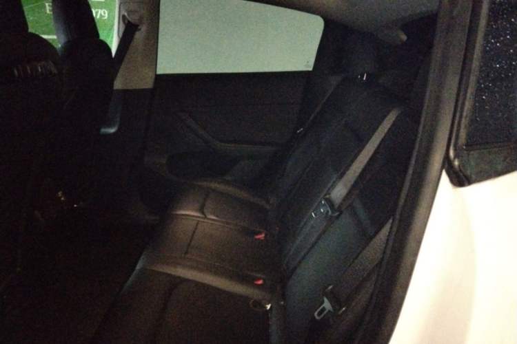 Used Tesla Model Y 2021 Long-Range All-Wheel-Drive Version Left Rear Seat