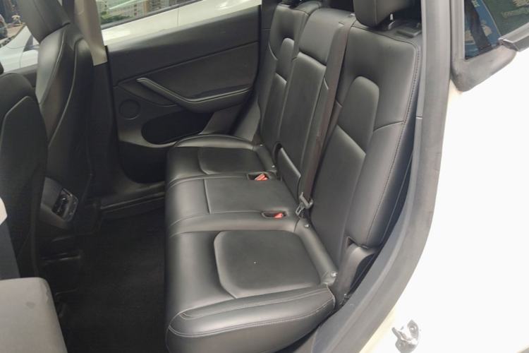 Used Tesla Model Y 2021 Long-Range All-Wheel-Drive Version Left Rear Seat