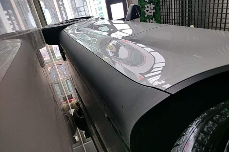 Used Tesla Model Y 2021 Long-Range All-Wheel-Drive Version 3D7 Left Side Sill