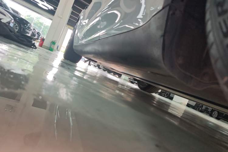 Used Tesla Model Y 2021 Performance High-Performance All-Wheel-Drive Version Left Side Sill