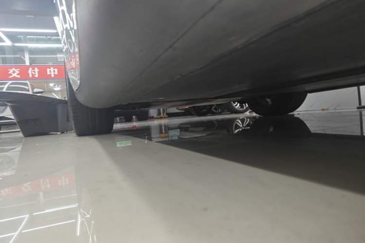 Used Tesla Model Y 2021 Long-Range All-Wheel-Drive Version Left Side Sill