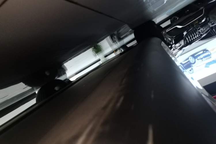 Used Tesla Model Y 2021 Standard Range Rear-Wheel Drive Version Left Side Sill