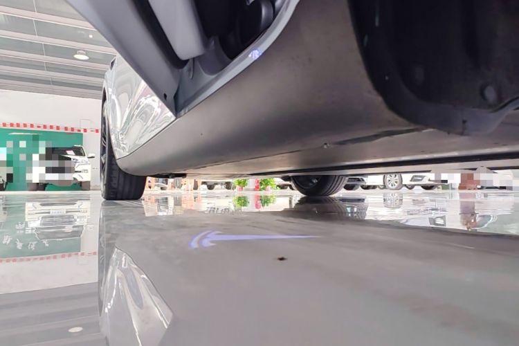 Used Tesla Model Y 2021 Long-Range All-Wheel-Drive Version 3D7 Left Side Sill