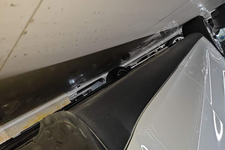 Used Tesla Model Y 2021 Revised Version 2 Long-Range All-Wheel-Drive Edition Left Side Sill