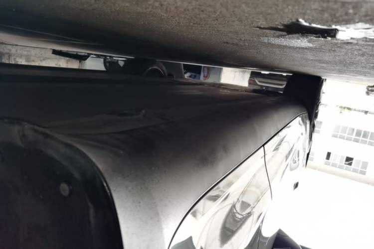 Used Tesla Model Y 2021 Standard Range Rear-Wheel Drive Version Left Side Sill