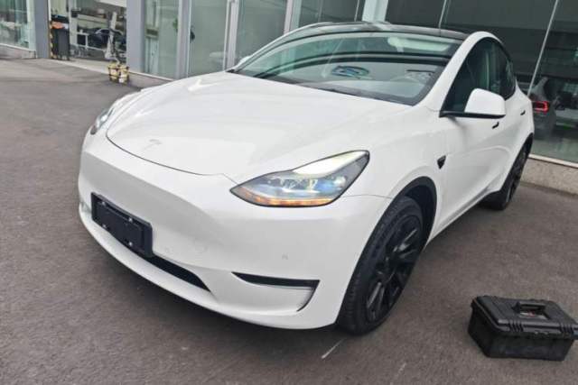 Used Tesla Model Y 2021 Long-Range All-Wheel-Drive Version