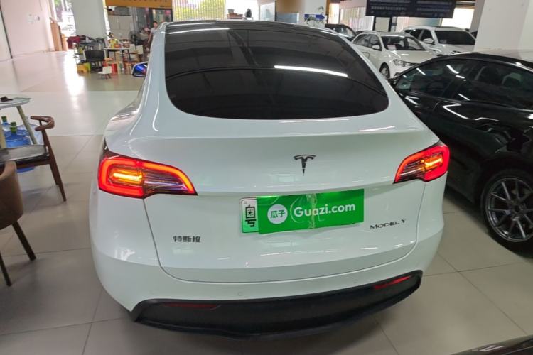 Used Tesla Model Y 2021 Long-Range All-Wheel-Drive Version Rear