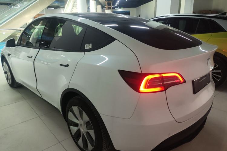 Used Tesla Model Y 2021 Standard Range Rear-Wheel Drive Version Rear Left 45 Deg