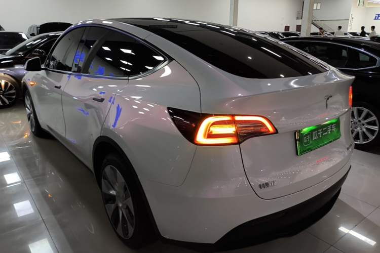 Used Tesla Model Y 2021 Long-Range All-Wheel-Drive Version 3D7 Rear Left 45 Deg