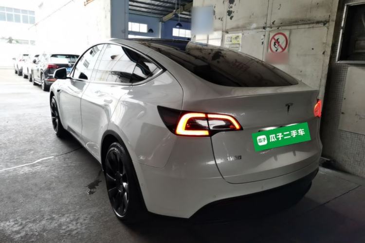 Used Tesla Model Y 2021 Standard Range Rear-Wheel Drive Version Rear Left 45 Deg