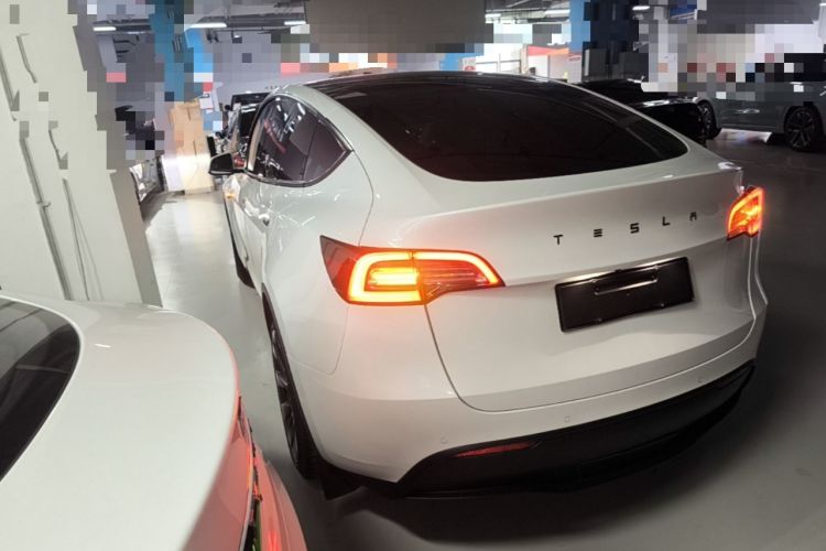 Used Tesla Model Y 2021 Long-Range All-Wheel-Drive Version Rear Left 45 Deg