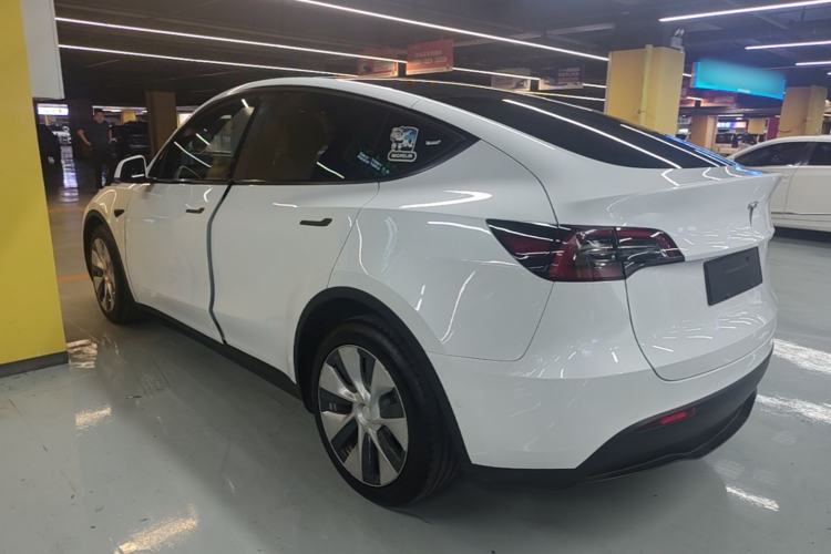 Used Tesla Model Y 2021 Long-Range All-Wheel-Drive Version Rear Left 45 Deg