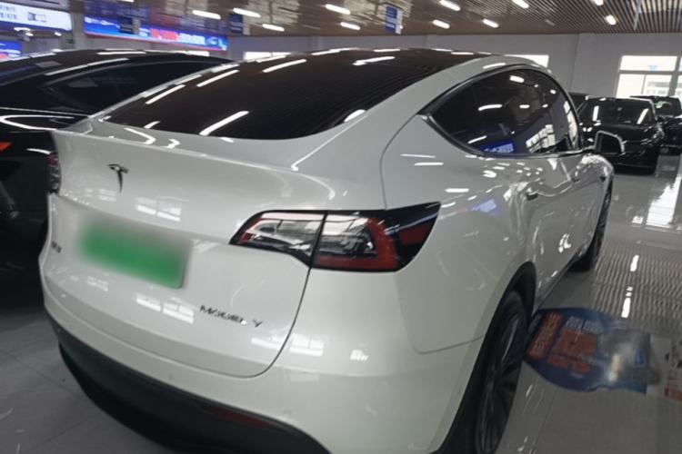 Used Tesla Model Y 2021 Revised Version 2 Long-Range All-Wheel-Drive Edition Rear Right 45 Deg