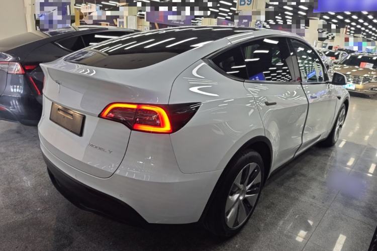 Used Tesla Model Y 2021 Long-Range All-Wheel-Drive Version Rear Right 45 Deg