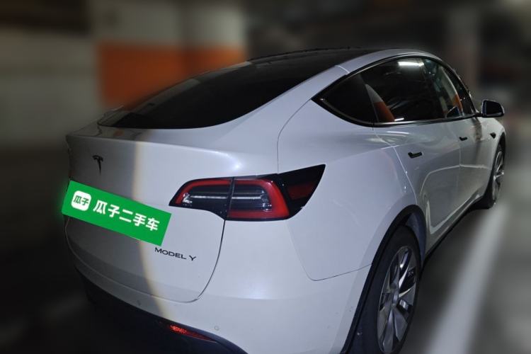 Used Tesla Model Y 2021 Standard Range Rear-Wheel Drive Version Rear Right 45 Deg