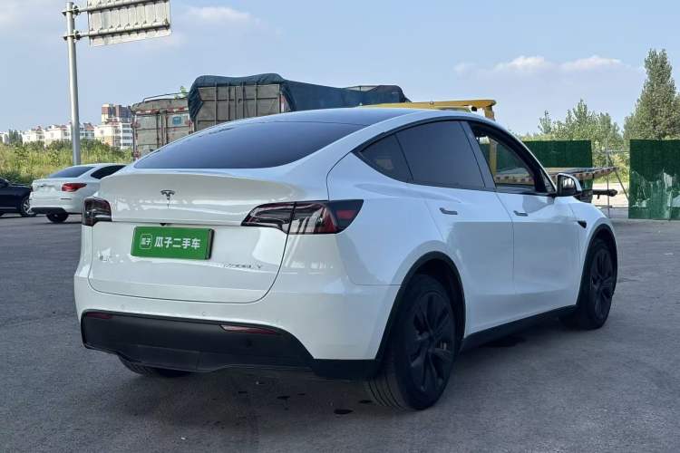 Used Tesla Model Y 2021 Long-Range All-Wheel-Drive Version 3D7 Rear Right 45 Deg