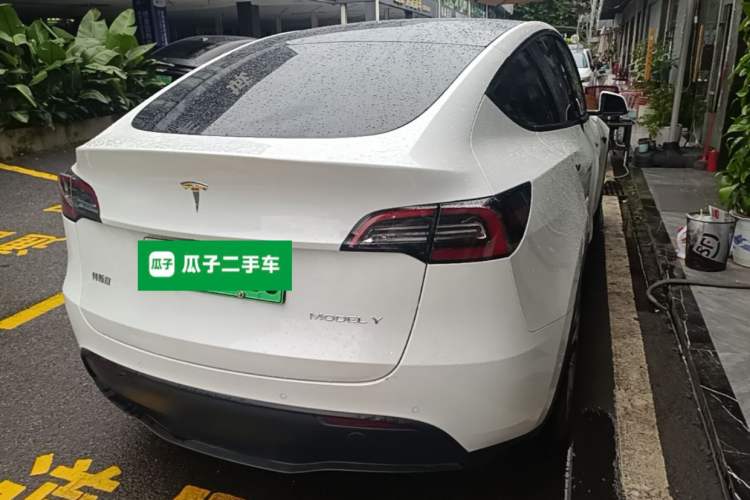 Used Tesla Model Y 2021 Long-Range All-Wheel-Drive Version Rear Right 45 Deg