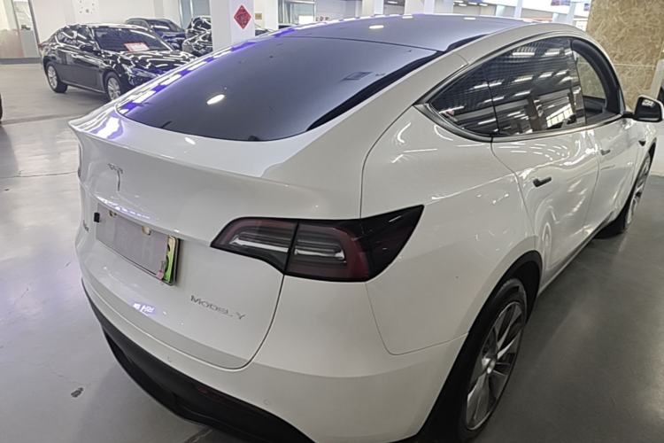 Used Tesla Model Y 2021 Standard Range Rear-Wheel Drive Version Rear Right 45 Deg