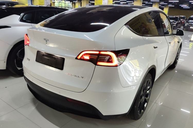 Used Tesla Model Y 2021 Long-Range All-Wheel-Drive Version Rear Right 45 Deg