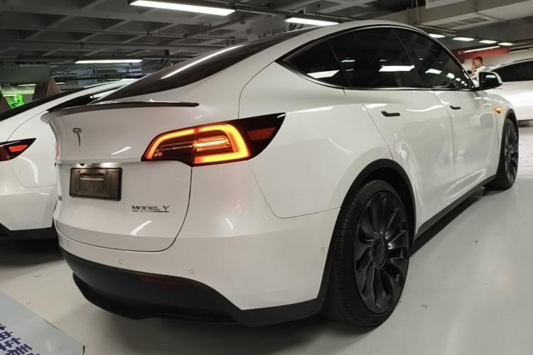 Used Tesla Model Y 2021 Performance High-Performance All-Wheel-Drive Version Rear Right 45 Deg