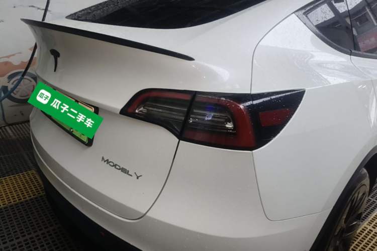 Used Tesla Model Y 2021 Long-Range All-Wheel-Drive Version 3D7 Rear Right 45 Deg