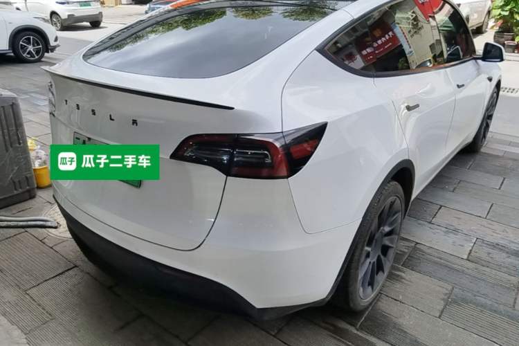 Used Tesla Model Y 2021 Standard Range Rear-Wheel Drive Version Rear Right 45 Deg
