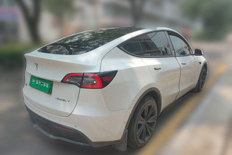 Used Tesla Model Y 2021 Long-Range All-Wheel-Drive Version Rear Right 45 Deg