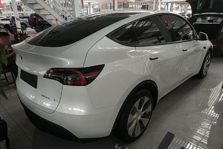 Used Tesla Model Y 2021 Long-Range All-Wheel-Drive Version Rear Right 45 Deg