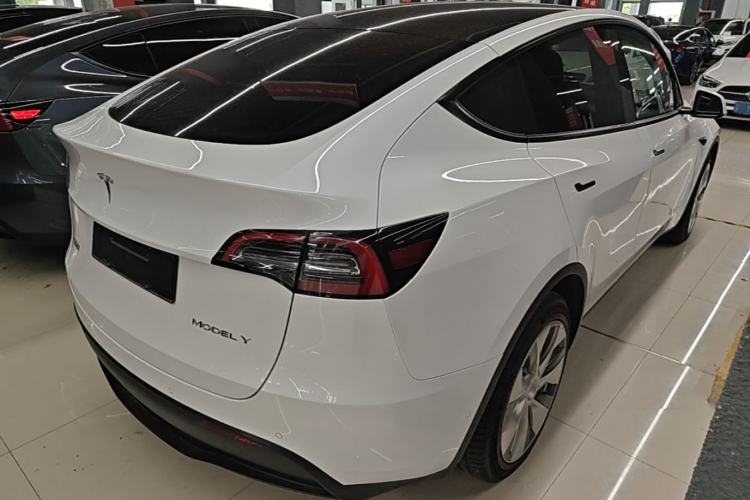 Used Tesla Model Y 2021 Revised Version 2 Long-Range All-Wheel-Drive Edition Rear Right 45 Deg