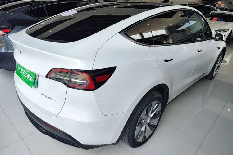 Used Tesla Model Y 2021 Standard Range Rear-Wheel Drive Version Rear Right 45 Deg