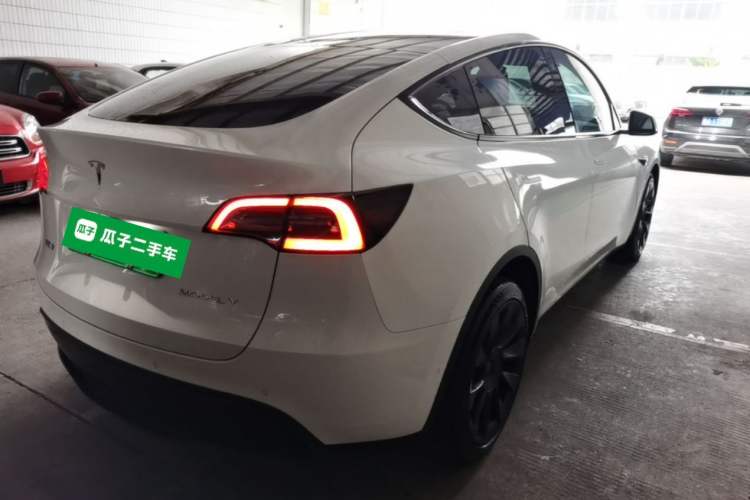 Used Tesla Model Y 2021 Standard Range Rear-Wheel Drive Version Rear Right 45 Deg