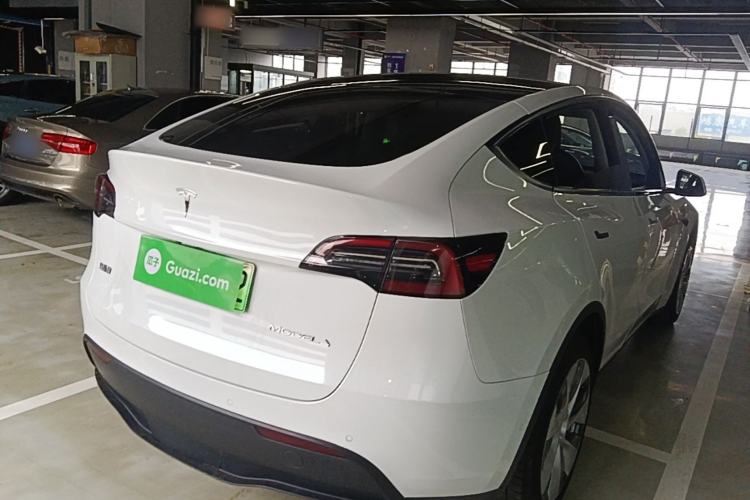 Used Tesla Model Y 2021 Standard Range Rear-Wheel Drive Version Rear Right 45 Deg