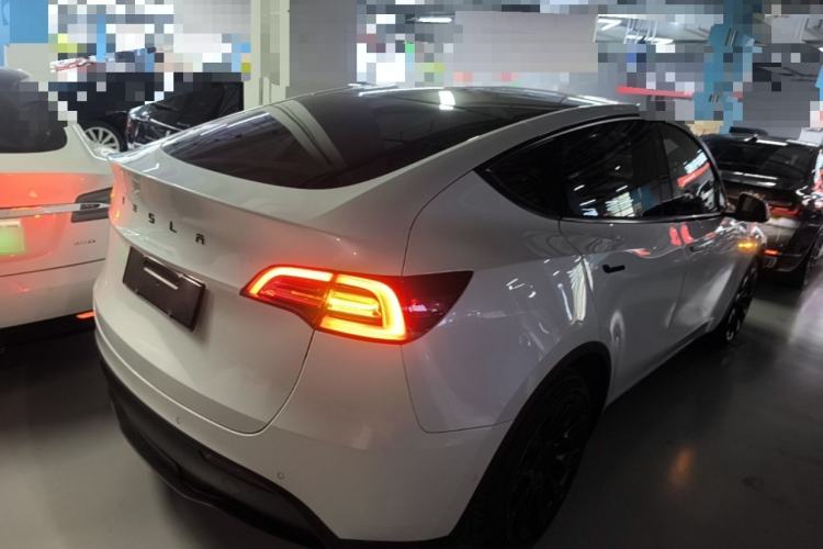 Used Tesla Model Y 2021 Long-Range All-Wheel-Drive Version Rear Right 45 Deg