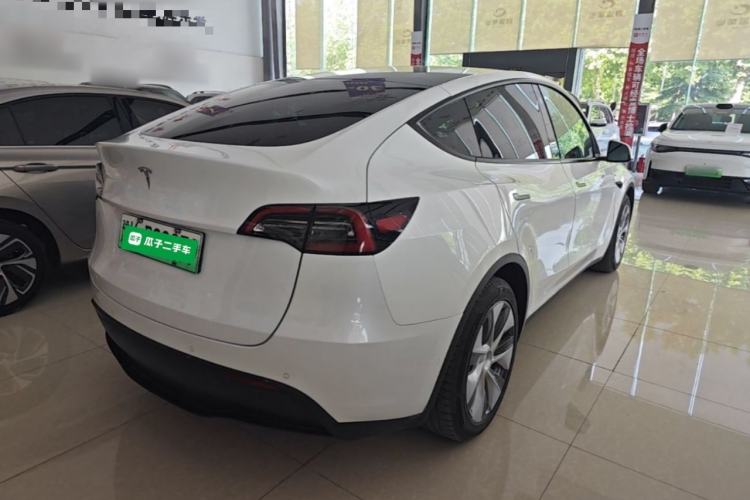 Used Tesla Model Y 2021 Revised Version 2 Long-Range All-Wheel-Drive Edition Rear Right 45 Deg