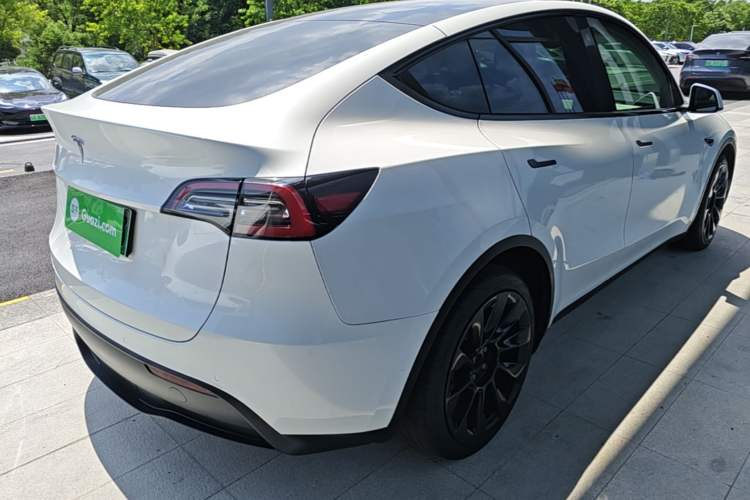 Used Tesla Model Y 2021 Long-Range All-Wheel-Drive Version Rear Right 45 Deg