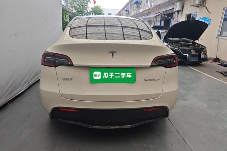 Used Tesla Model Y 2021 Long-Range All-Wheel-Drive Version Rear