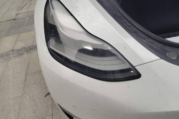 Used Tesla Model Y 2021 Long-Range All-Wheel-Drive Version Right Front Headlight