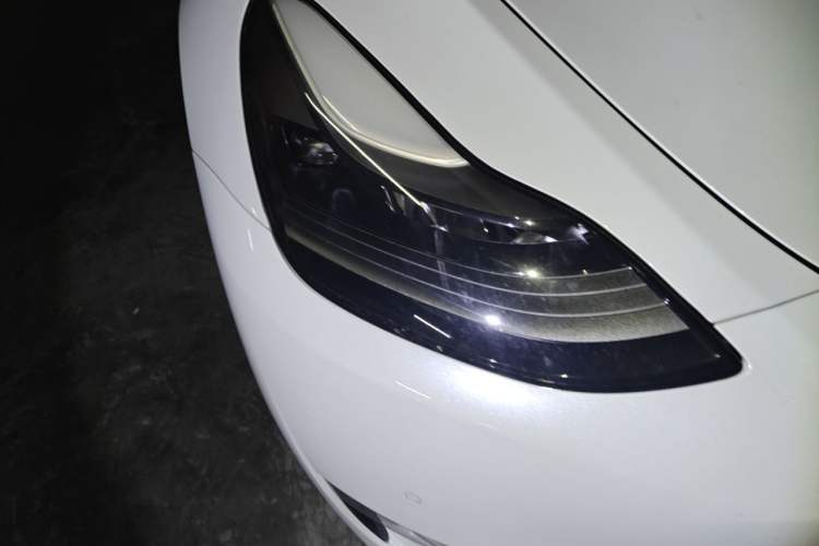 Used Tesla Model Y 2021 Standard Range Rear-Wheel Drive Version Right Front Headlight