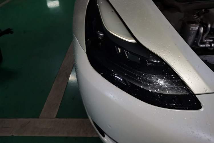 Used Tesla Model Y 2021 Standard Range Rear-Wheel Drive Version Right Front Headlight