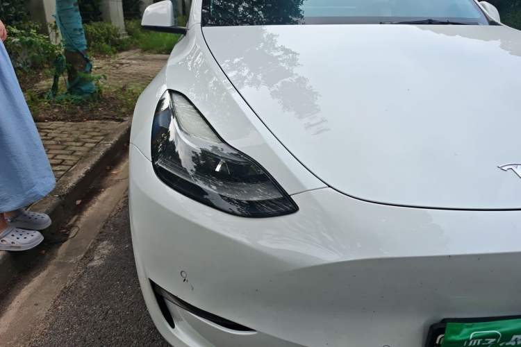 Used Tesla Model Y 2021 Standard Range Rear-Wheel Drive Version Right Front Headlight