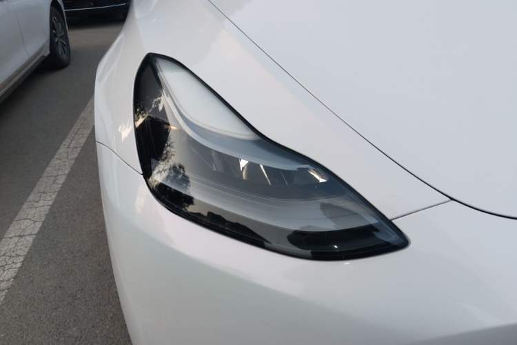 Used Tesla Model Y 2021 Long-Range All-Wheel-Drive Version 3D7 Right Front Headlight